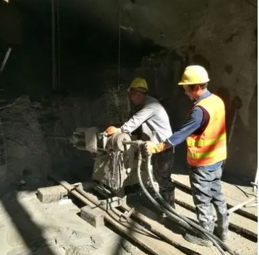 英吉沙水下抗分散灌浆料特点 水下不分散注浆料介绍